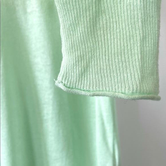 Summer linen knit, v neck sweater - Picture 4 of 4